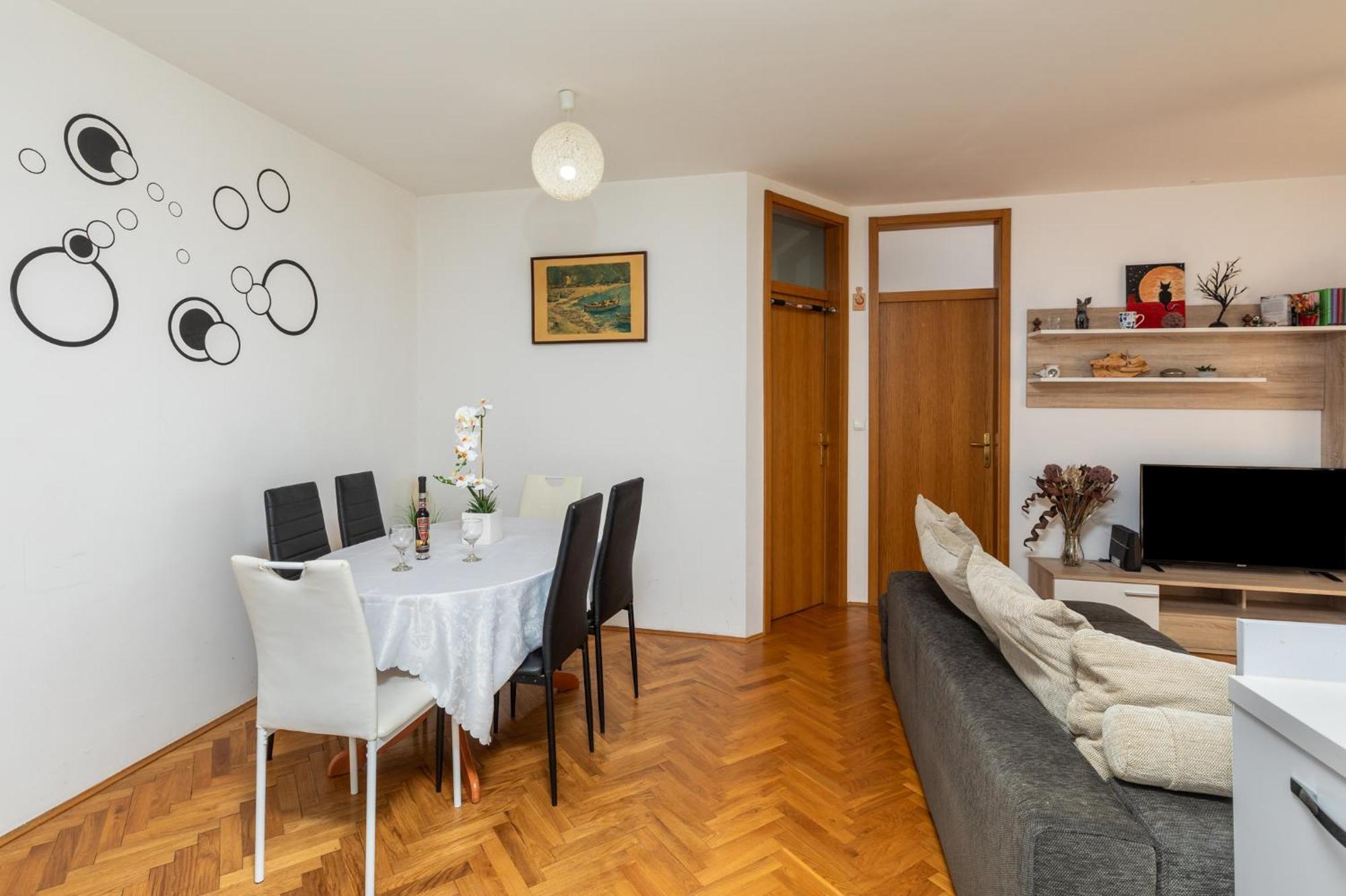Apartment Marijo Omiš Buitenkant foto