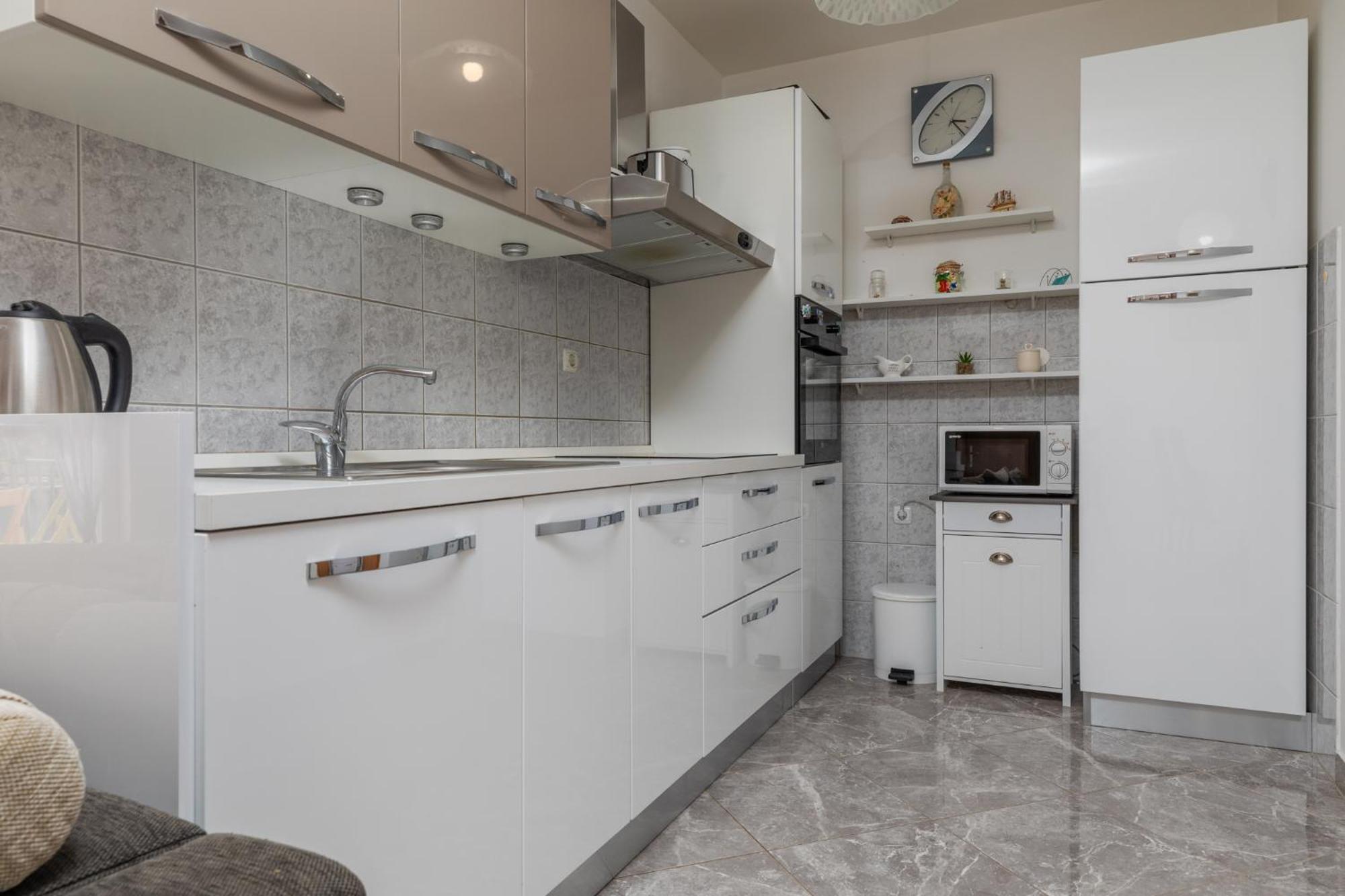 Apartment Marijo Omiš Buitenkant foto