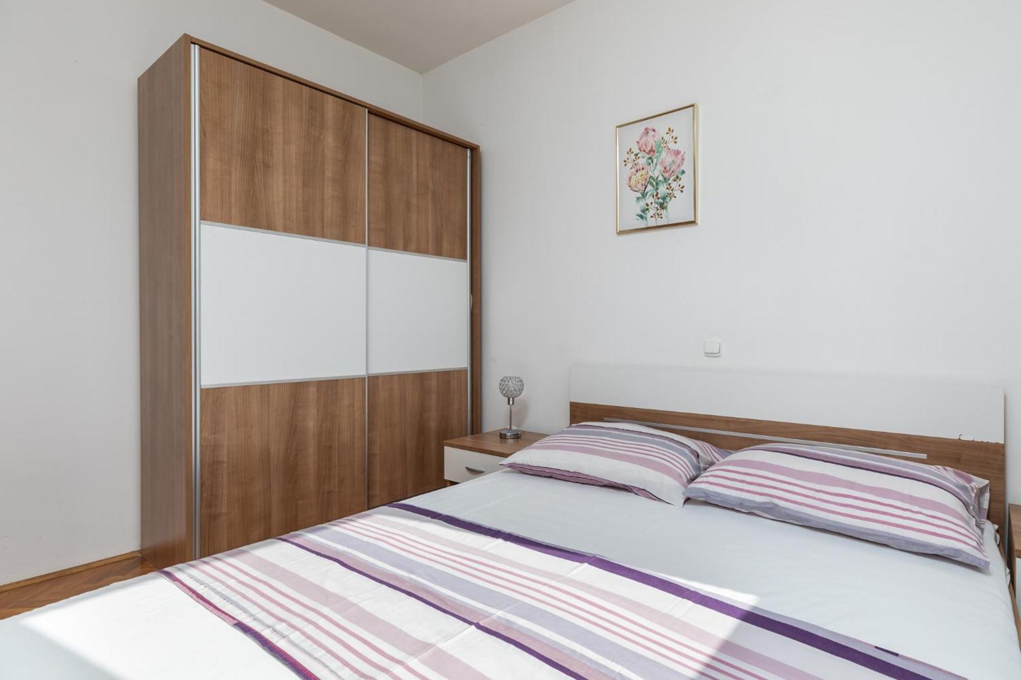 Apartment Marijo Omiš Buitenkant foto