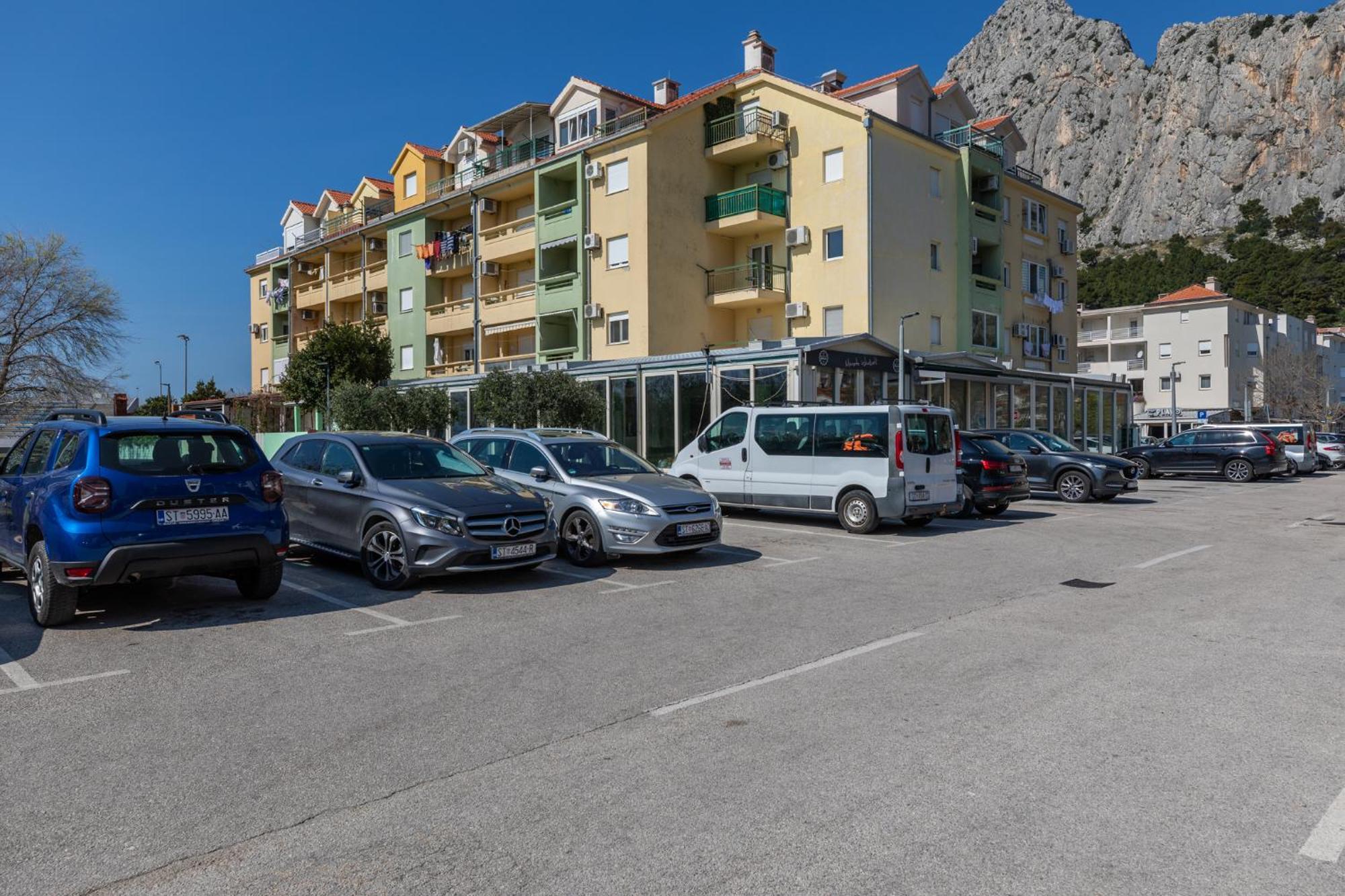 Apartment Marijo Omiš Buitenkant foto